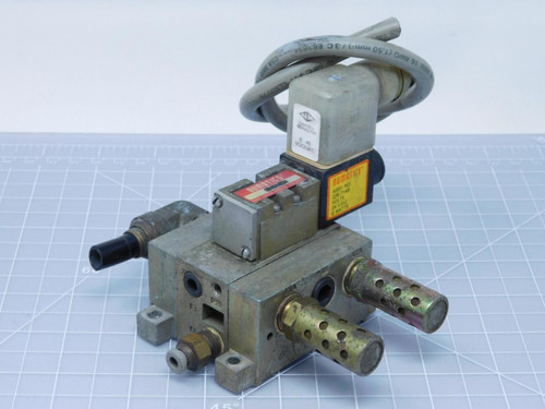 Numatics 031SA4004 Solenoid Valve 150 Psig w/ Manifold T125911 For Sale