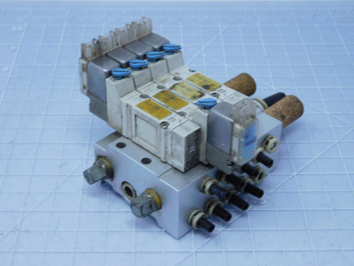 SMC SY3140-5MZE    Lot of 4 Valves with manifold included For Sale