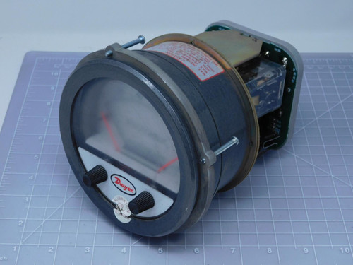 Dwyer     Photohelic Pressure Switch/Gage 25 Psig Max Pressure For Sale