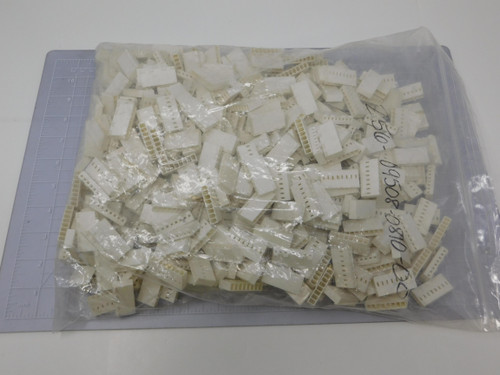 Lot of 500  256-09508-0810-00    8 CKT Plug Housings For Sale