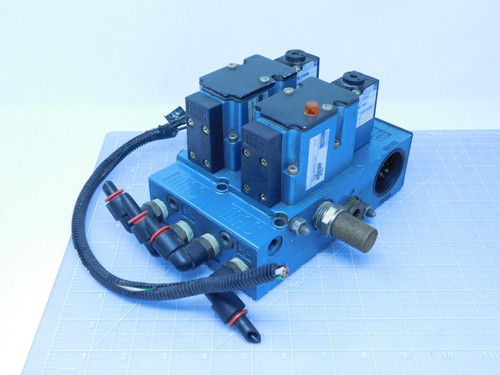 Lot of 2 MAC PME-111DAAG 6213C-000-PM-111DA Solenoid Valves w/ Manifold For Sale