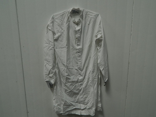 Lot of 4 Uniform Technology CFRCH-29WH  Lab Coat Smock XL For Sale