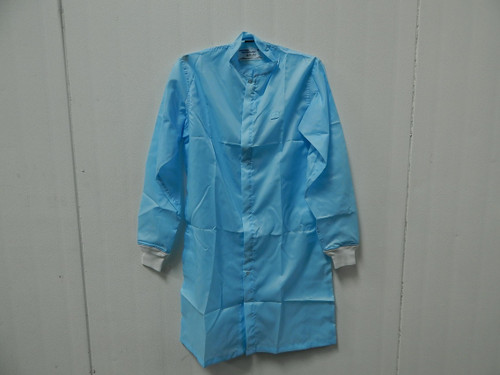 Lot of 4 Uniform Technology CF1ZCT-60LB  Lab Coat Smock M For Sale
