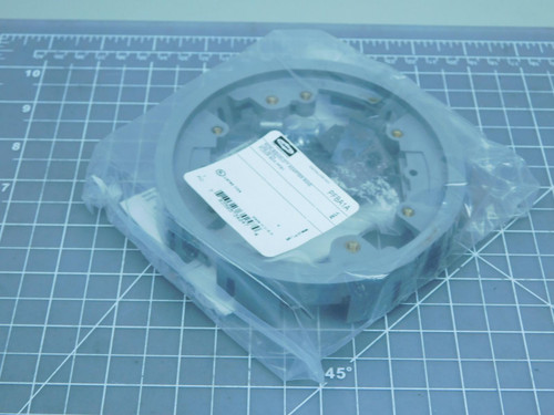 Lot of 8 Hubbell PFBA1A  Scrubshield Adapter Ring Use with Floor Box PFB1 For Sale