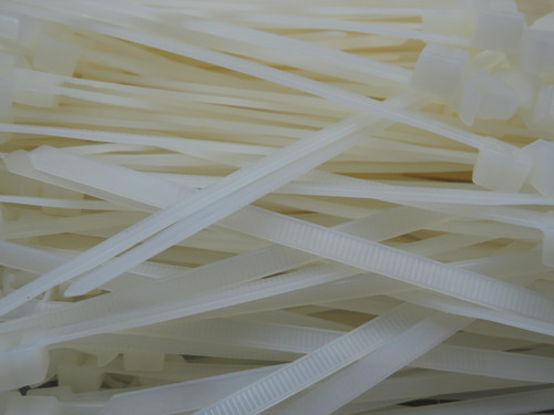 Lot of 7000 Essentra US07-0174  Natural Nylon 5 Inch Cable Ties Bulk Pack For Sale