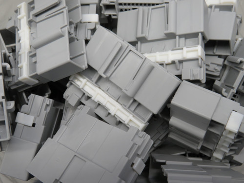 Lot of 600  60987967 CHHYBA19MB-GR Connectors For Sale