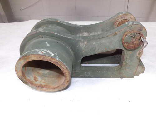 2540-01-226-5266 TOW HOOK BRACKET (RH) (451532) 1532180W T48542