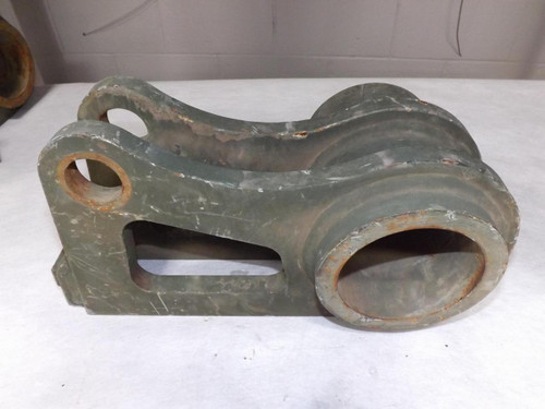 2540-01-226-5266 TOW HOOK BRACKET (RH) (45152) 1532180W T48543