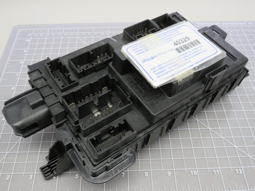 Fomoco AT4T 15604 BB A000CTK0NB Fuse Junction Relay Box For Sale