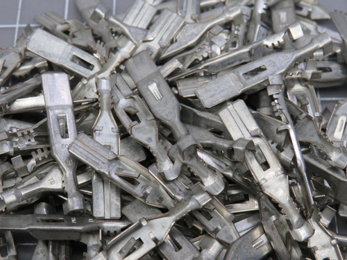 Lot of 200  611-0398 12020125-l Packard 16-18 GA Male Terminal For Sale