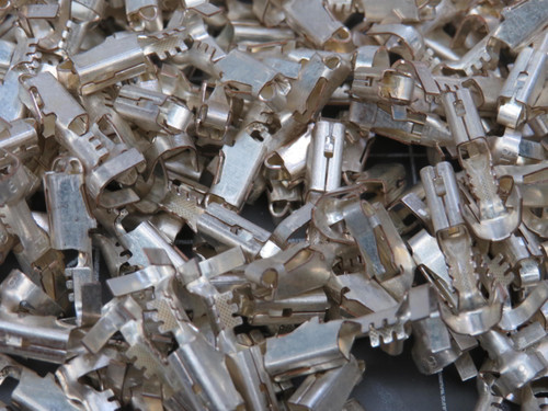 Lot of 175 Aptiv 611-0404 12176389-L Automotive Connectors FEM SLD SLV TERM CBL RNG .80-1MM For Sale