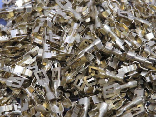 Lot of 820  611-0388 12089661 18-20 GA Female Term Brass For Sale