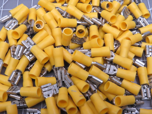 Lot of 130    Yellow Female Disconnect 12-10 AWG Vynil Insulation For Sale