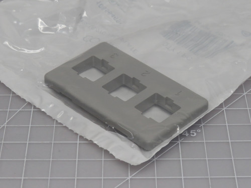 Lot of 25 Commscope  M13CLS-270 108564691  Flexible Faceplate with Single Gang Frame Gray For Sale