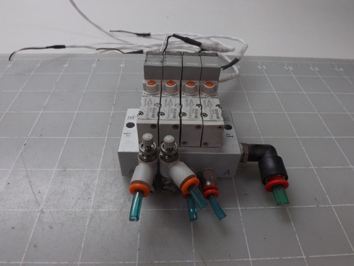 LOT OF 4 SMC SYJ314M SOLENOID VALVES W/ MANIFOLD T50540