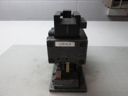 GIC-3-2J05K 1329-0902 R1-8E DIE PRESS APPLICATOR T51949