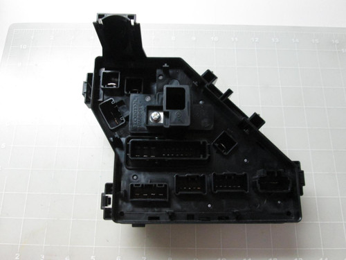 HONDA VA123KXM1 110611 SVA-C020 63594946 38250-SVA-C020-M1 FUSE BOX T52096