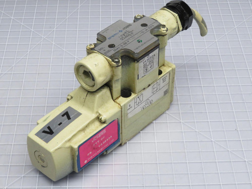 Vickers DG4V-3-6B-PL2-H-10-JA-S310 VA9842A Valve 24 VDC   For Sale