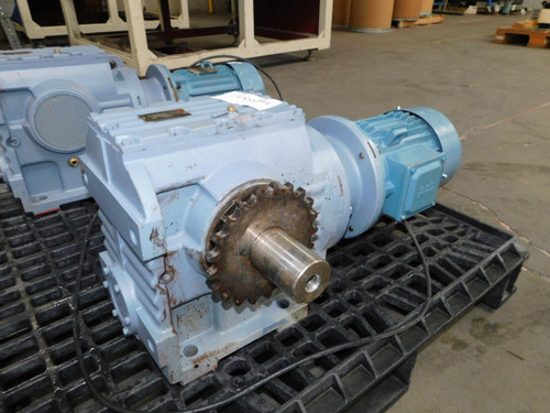 Guomao  GS87-Y3-4P-180-M1-ZPIEC  Right Angle Helical Worm Gear Reducer 180 Ratio  For Sale