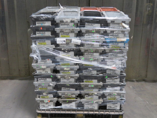 LOT OF 80 INDUSTRIAL PLASTIC BINS STACKABLE NESTABLE 24X11X7.5 IN T196292