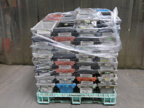 LOT OF 61 INDUSTRIAL PLASTIC BINS STACKABLE NESTABLE 24X11X7.5 IN T196293