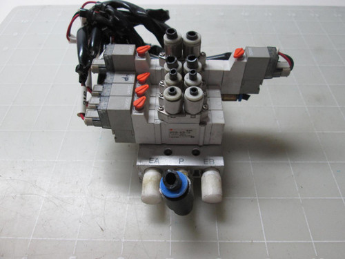 LOT OF 4 SMC SY3120-5LZE-C4 SOLENOID VALVES W/ MANIFOLD ASSEMBLY T52156