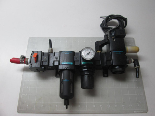 WILKERSON F18-04-SK00 R18-04-F000 PNEUMATIC ASSEMBLY T52835