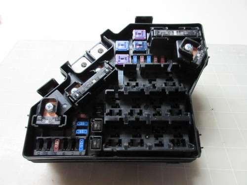 HONDA NA42JAQA5080907 SNA-C032 63597328 PA66+PPE FUSE BOX T53093