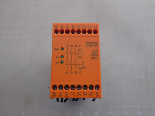 SAFEMASTER BD5935 SAFETY RELAY MONITOR T53241