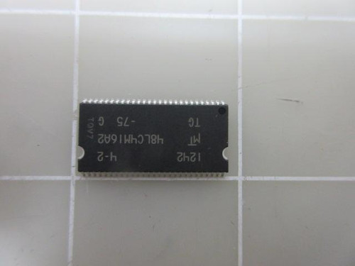 LOT OF 60 48LC4M16A2TG-75 RAM CHIPS KEY104