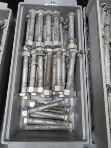 LOT OF 37 BIP A325 7-1/2'' X 1'' -8 SCREWS T54996