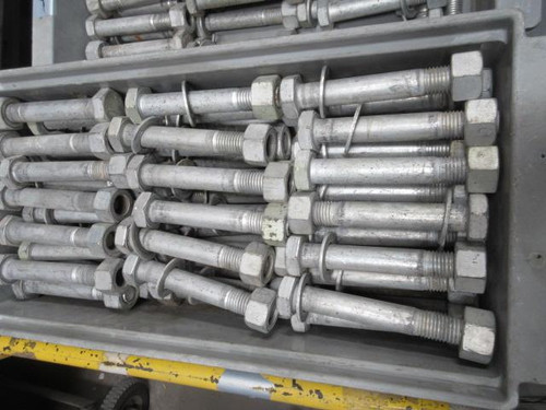 LOT OF 122 A325 6-1/2'' X 1'' -8 SCREWS T54998