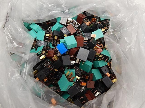 LOT OF 10 LBS. G8HN-H70 G8HL-H71 7001-72-3620 7002-62-3720 RC-5182 MIXED AUTOMOTIVE FUSES T58911