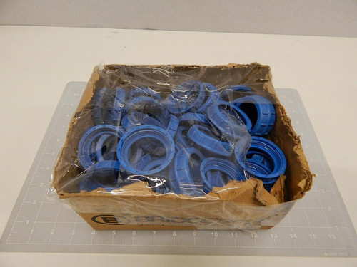 LOT OF 87 BRIDGEPORT 325 1-1/2 PLASTIC BUSHING T59075
