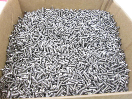 LOT OF 1000 #8-32 X 1/2 COUNTERSUNK (OVAL) HEAD STAINLESS STEEL T59502