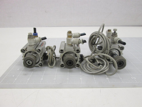 LOT OF 3 SMC CDQ2B32-20D PNEUMATIC ACTUATOR 3/4IN-STROKE 9/16IN-BORE T59652
