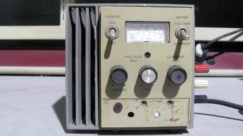 2 LAMBDA DC POWER SUPPLY 0T040V T562