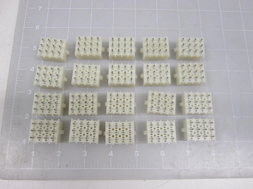 LOT OF 20 1722 PLASTIC PIN CONNECTORS T62377