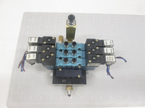LOT OF 3 MAC 421A-EOA-DM-DDAJ-1KE DM-DDAJ-1KE SOLENOID VALVES W/ MANIFOLD T64316