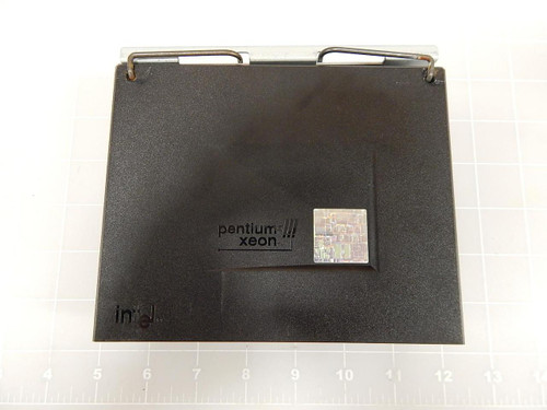 INTEL PENTIUM XEON 550/100/512 Y9180286-0094 PROCESSOR T66228