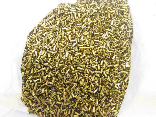 LOT OF 39520 1302 RIVETS T67015