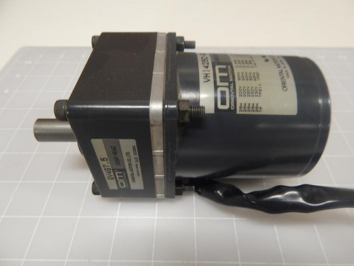 ORIENTAL MOTOR VHI425C-GV GV4G7.5 INDUCTION MOTOR W/ GEAR HEAD T67063