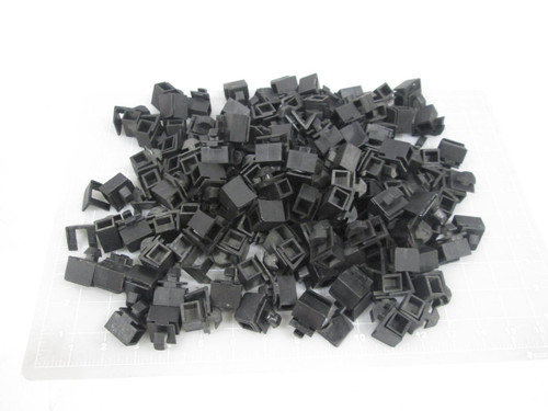 LOT OF 124 80/20 CLIPS T67374