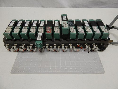 LOT OF 13 NUMATICS 0825A415M017N61 082SA415M01761 SOLENOID VALVES W/ MANIFOLD T68160