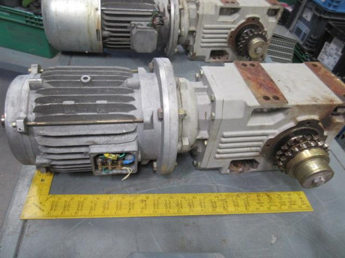 BONFIGLIOLI A40 2 R P112 12 300 885 MOTOR & GEAR REDUCER ASSEMBLY T69822