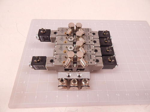 LOT OF 4 BOSCH 0 820 022 602 0 820 022 126 SOLENOID VALVES W/ MANIFOLD T69895