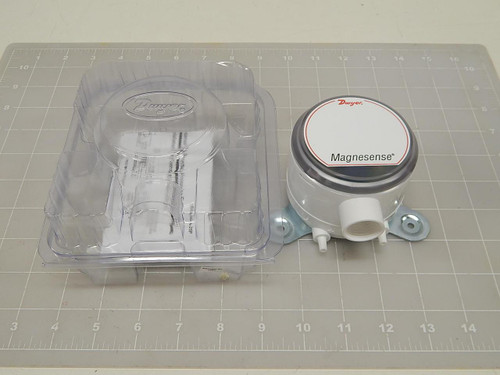 DWYER MS-131 DIFFERENTIAL PRESSURE TRANSMITTER T70140
