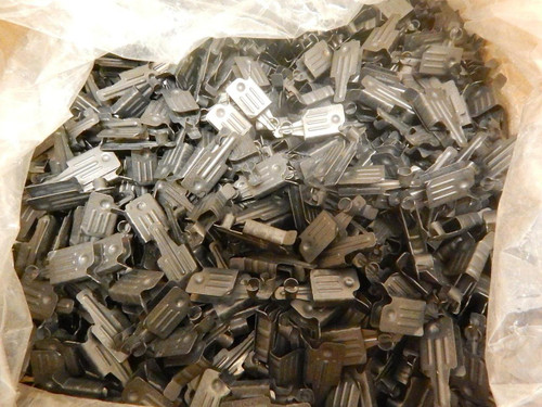 LOT OF 1031 90-74-0827-55 SPECIAL RIGHT HAND TRAC LATCHES T73590