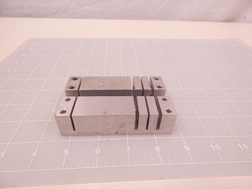 LOT OF 2 02402-90/0 18868 35 X 35 UNIT T72449