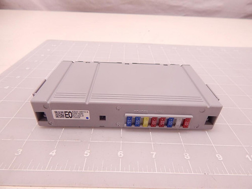 TOYOTA 82644-48010-A E011002JA 150526 FUSE BOX PART T78932